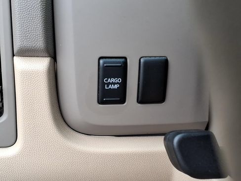 Used 2009 Nissan Titan XE w/ XE Popular Equipment Pkg AWD/4WD image 14