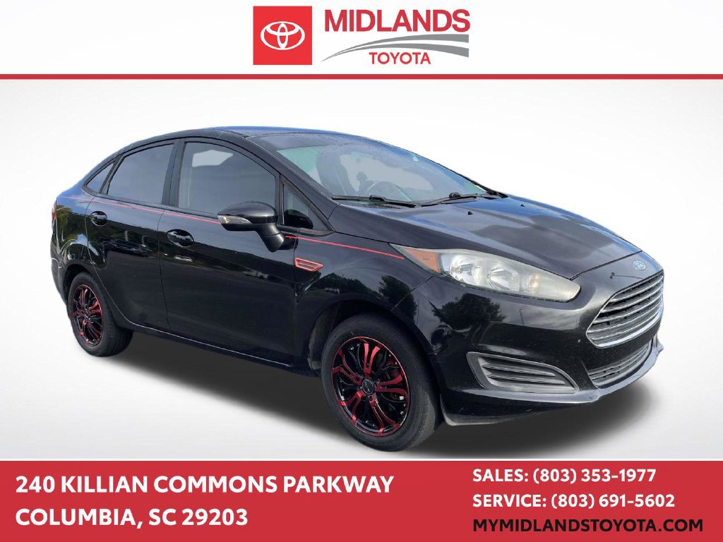 Used 2015 Ford Fiesta SE FWD image 1