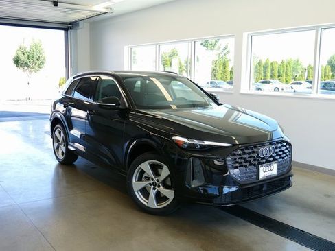 New 2025 Audi Q5 Premium Plus image 1