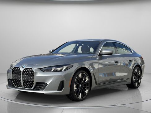 Certified 2025 BMW 430i image 2