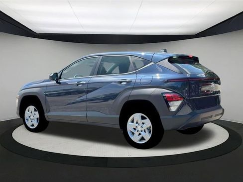 New 2026 Hyundai Kona SE image 4