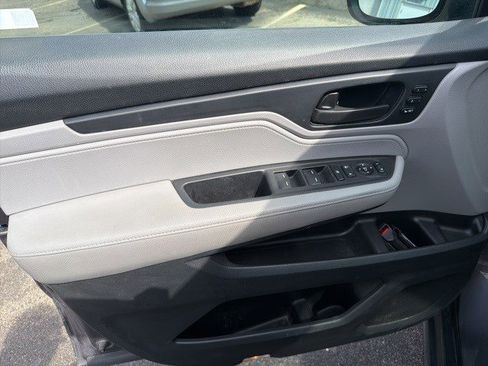 Used 2019 Honda Odyssey EX-L image 12