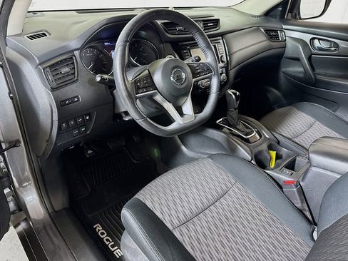 Used 2019 Nissan Rogue SV FWD image 7