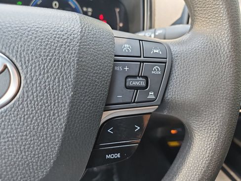 Used 2025 Toyota Camry LE FWD image 29