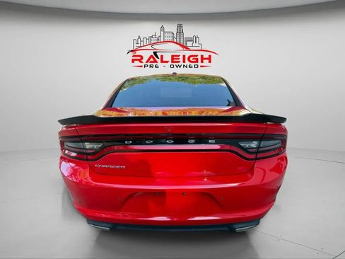 Used 2020 Dodge Charger SXT w/ Leather Interior Group image 3