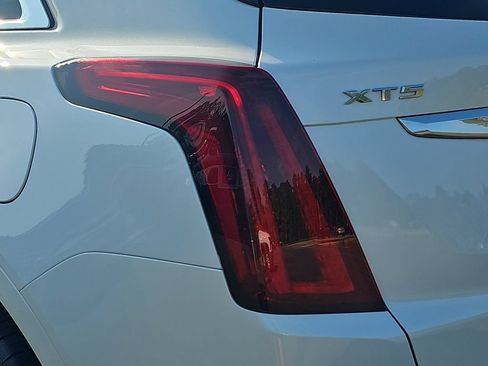 Used 2022 Cadillac XT5 Premium Luxury w/ LPO, Floor Liner Package FWD image 35