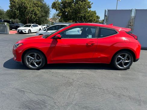 Used 2020 Hyundai Veloster 2.0 FWD image 2