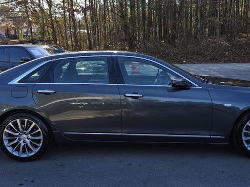 Used 2017 Cadillac CT6 Luxury image 5