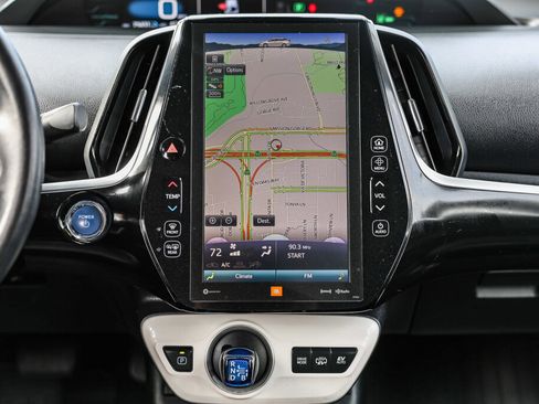 Certified 2019 Toyota Prius Prime Advanced image 3