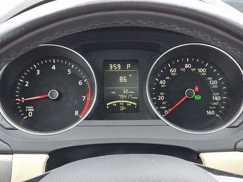 Used 2016 Volkswagen Jetta SE FWD image 20