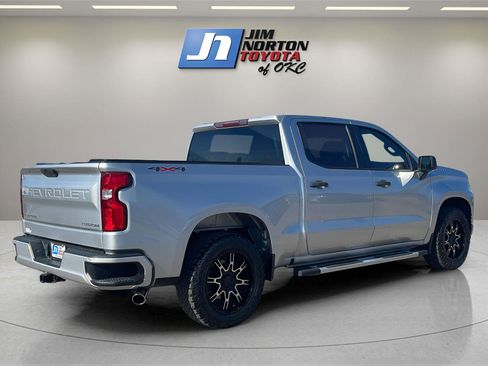 Used 2019 Chevrolet Silverado 1500 Custom w/ Custom Value Package image 5