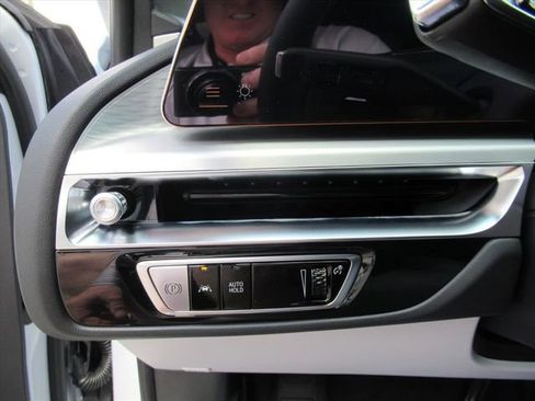 New 2026 Cadillac Lyriq Premium Luxury image 21