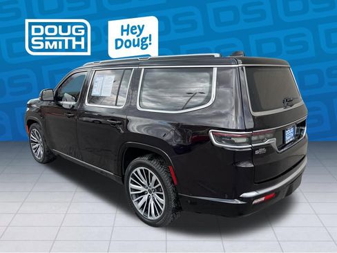 Used 2023 Jeep Grand Wagoneer Series III image 4