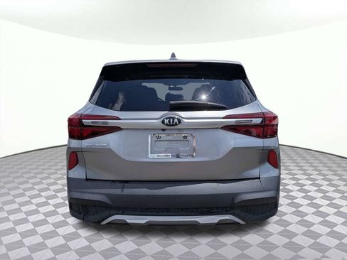 Used 2021 Kia Seltos LX AWD/4WD image 4