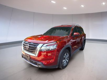 Used 2024 Nissan Pathfinder SL