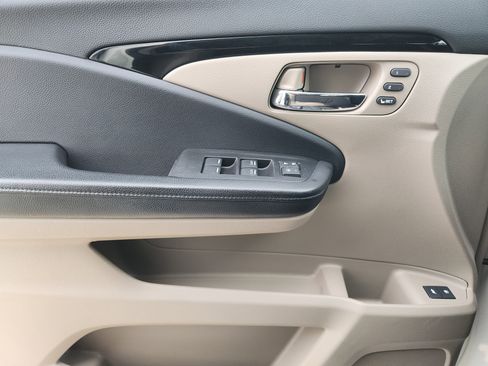 Used 2018 Honda Pilot Elite image 25
