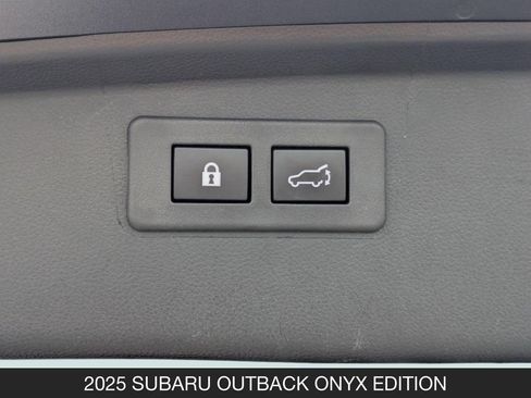 Used 2025 Subaru Outback Onyx Edition AWD/4WD image 26
