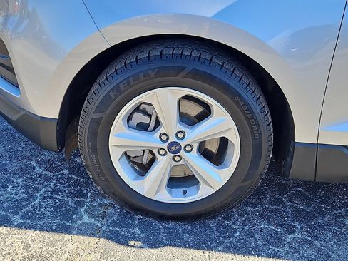 Used 2022 Ford Edge SE image 14