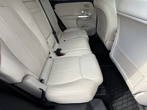 Used 2021 Mercedes-Benz GLB 250 image 15