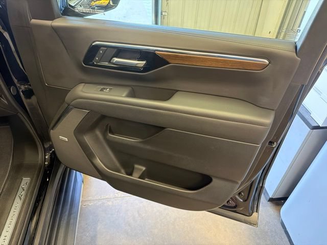 Used 2026 Chevrolet Tahoe High Country w/ Sun And Tow Package AWD/4WD image 27