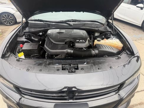 Used 2022 Dodge Charger SXT w/ Leather Interior Group RWD image 25