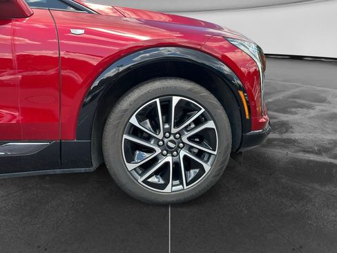 Used 2025 Cadillac Optiq Sport 2 w/ LPO, Floor Liner Package AWD/4WD image 17