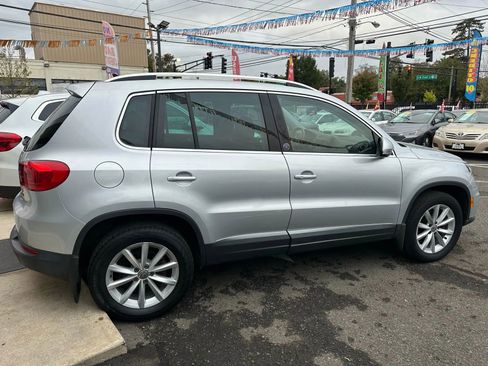 Used 2017 Volkswagen Tiguan Wolfsburg Edition image 4