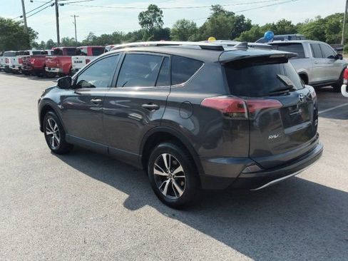 Used 2016 Toyota RAV4 XLE AWD/4WD image 3