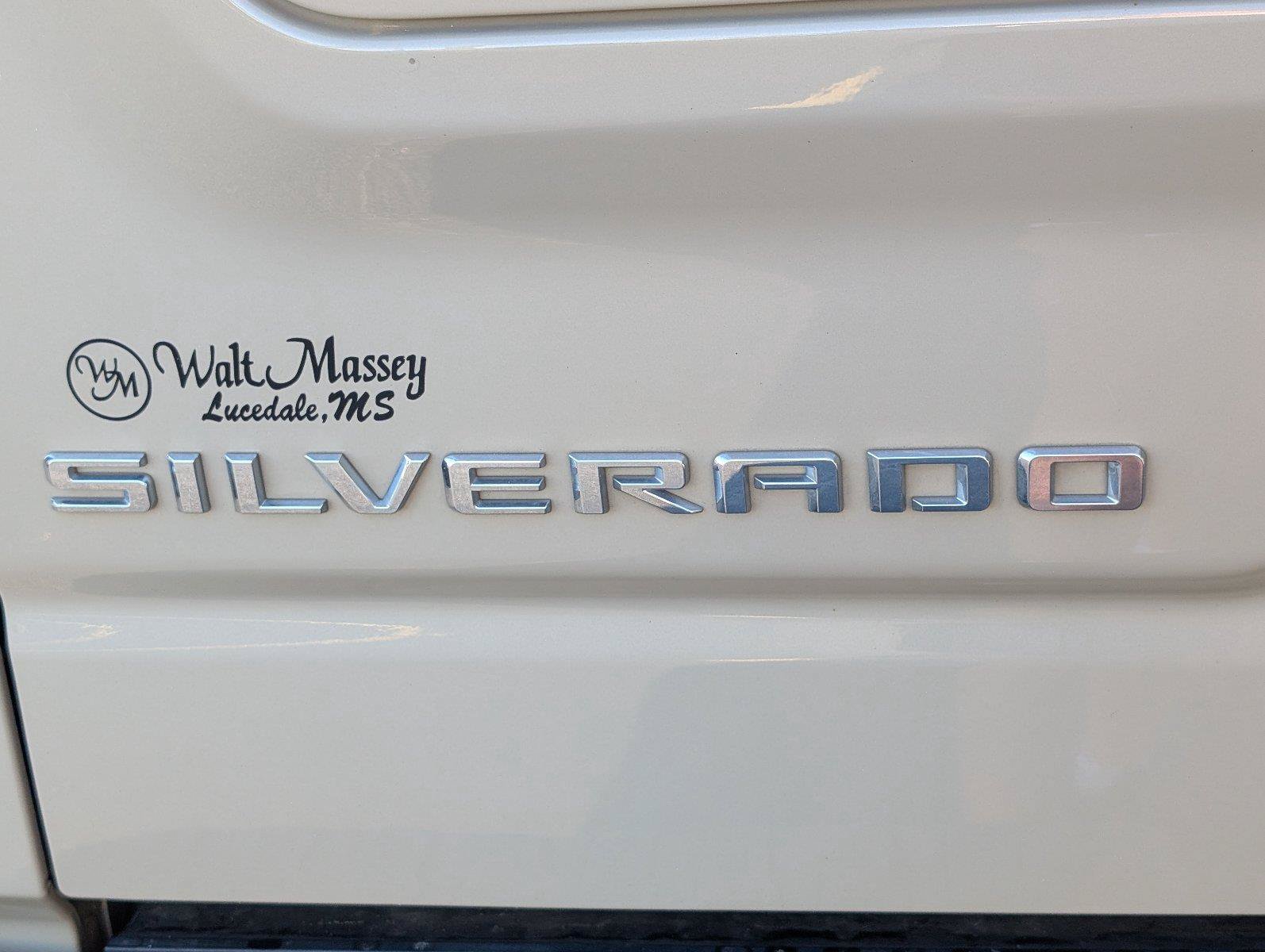 Used 2022 Chevrolet Silverado 1500 LT Trail Boss w/ LT Trail Boss Premium Package AWD/4WD image 6