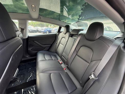 Used 2018 Tesla Model 3 Long Range RWD image 15