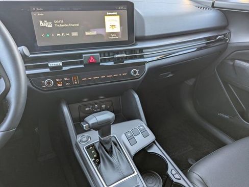 Used 2026 Kia Sportage SX image 24