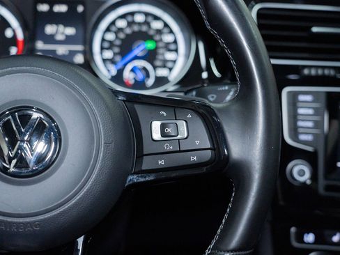 Used 2015 Volkswagen Golf R 4-Door AWD/4WD image 35