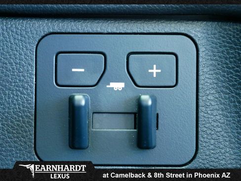 Used 2023 Toyota Tundra Limited AWD/4WD image 38