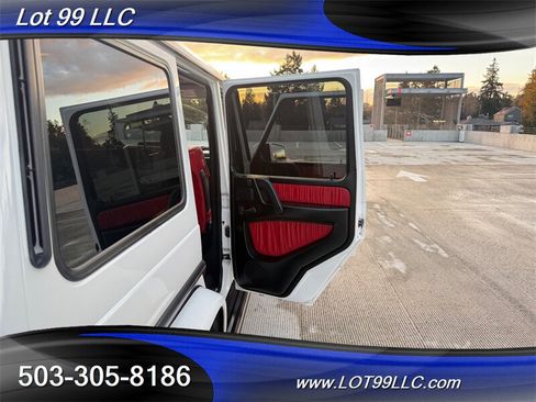 Used 2017 Mercedes-Benz G 550 image 31