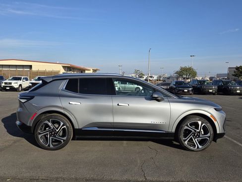 New 2026 Chevrolet Equinox EV LT w/ Convenience Package II image 8