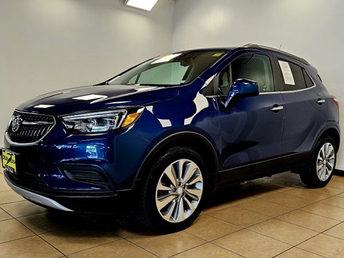 Used 2020 Buick Encore Preferred image 2