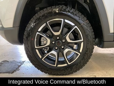 New 2025 Jeep Compass Trailhawk w/ Trailhawk Elite Group image 9