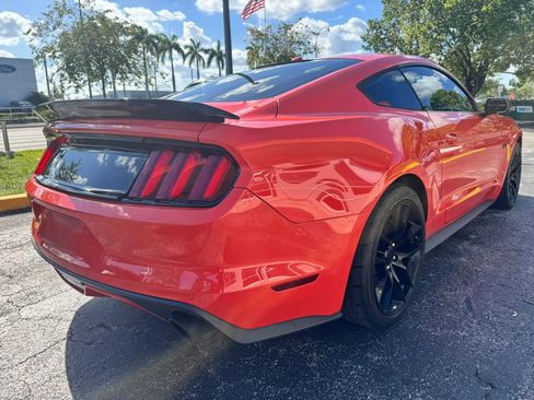 Used 2016 Ford Mustang GT Premium RWD image 4