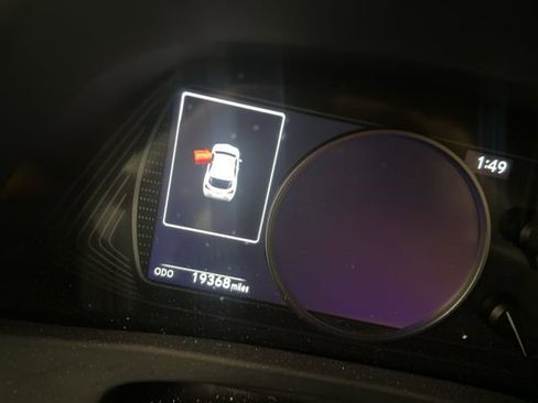 Used 2023 Lexus UX 250h FWD w/ Accessory Package (Z1) image 4