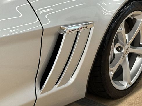 Used 2010 Chevrolet Corvette Grand Sport w/ Preferred Equipment Group RWD image 26