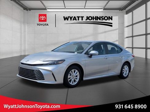 Used 2025 Toyota Camry LE w/ Convenience Package FWD image 1