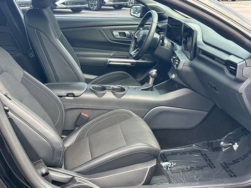 Used 2024 Ford Mustang Coupe RWD image 12
