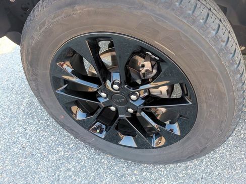 Used 2022 Jeep Wrangler Unlimited Sahara image 7