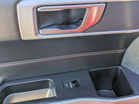 Used 2022 Ford Explorer XLT w/ Equipment Group 202A image 28