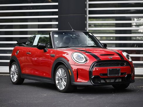 Used 2024 MINI Cooper S FWD image 1