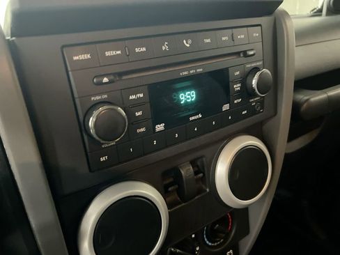 Used 2008 Jeep Wrangler Sahara w/ Dual Top Group image 14