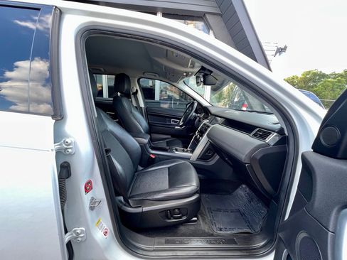 Used 2019 Land Rover Discovery Sport SE AWD/4WD image 21