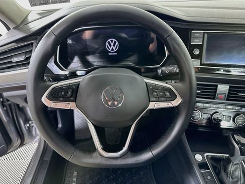 Certified 2023 Volkswagen Jetta SE FWD image 12