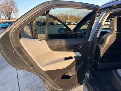 Used 2019 Chevrolet Equinox Premier image 29