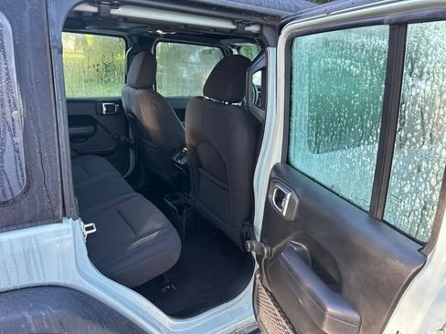 Used 2023 Jeep Wrangler Unlimited Sport AWD/4WD image 8